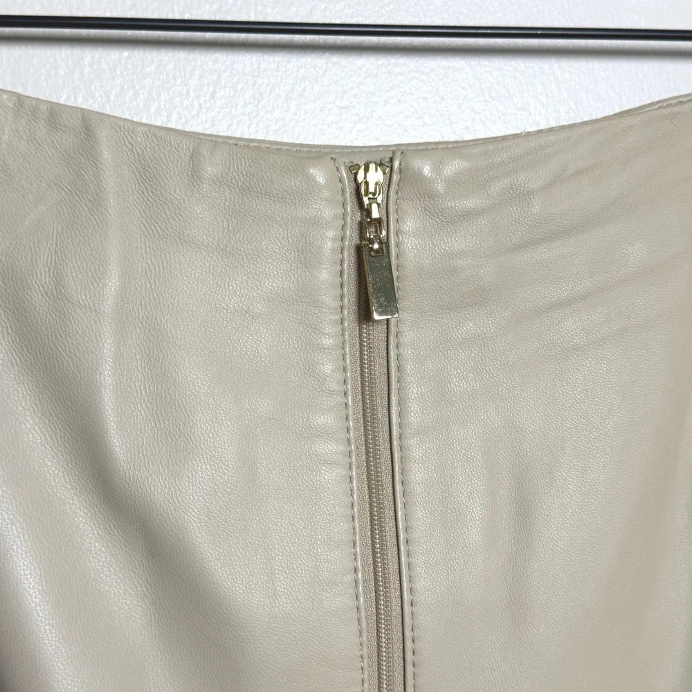 Doncaster Collection Cream Leather Pencil Skirt 6 Beige Gold Zip Office Career